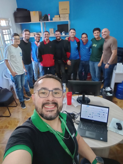 Sua equipe preparada sem sair da empresa: levamos o treinamento até você